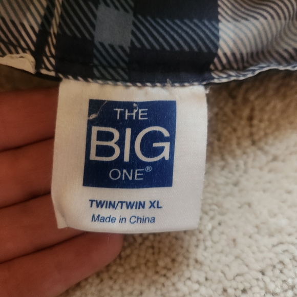 The Big One Twin Size Comforter, blue and gray - Picture 5 of 9